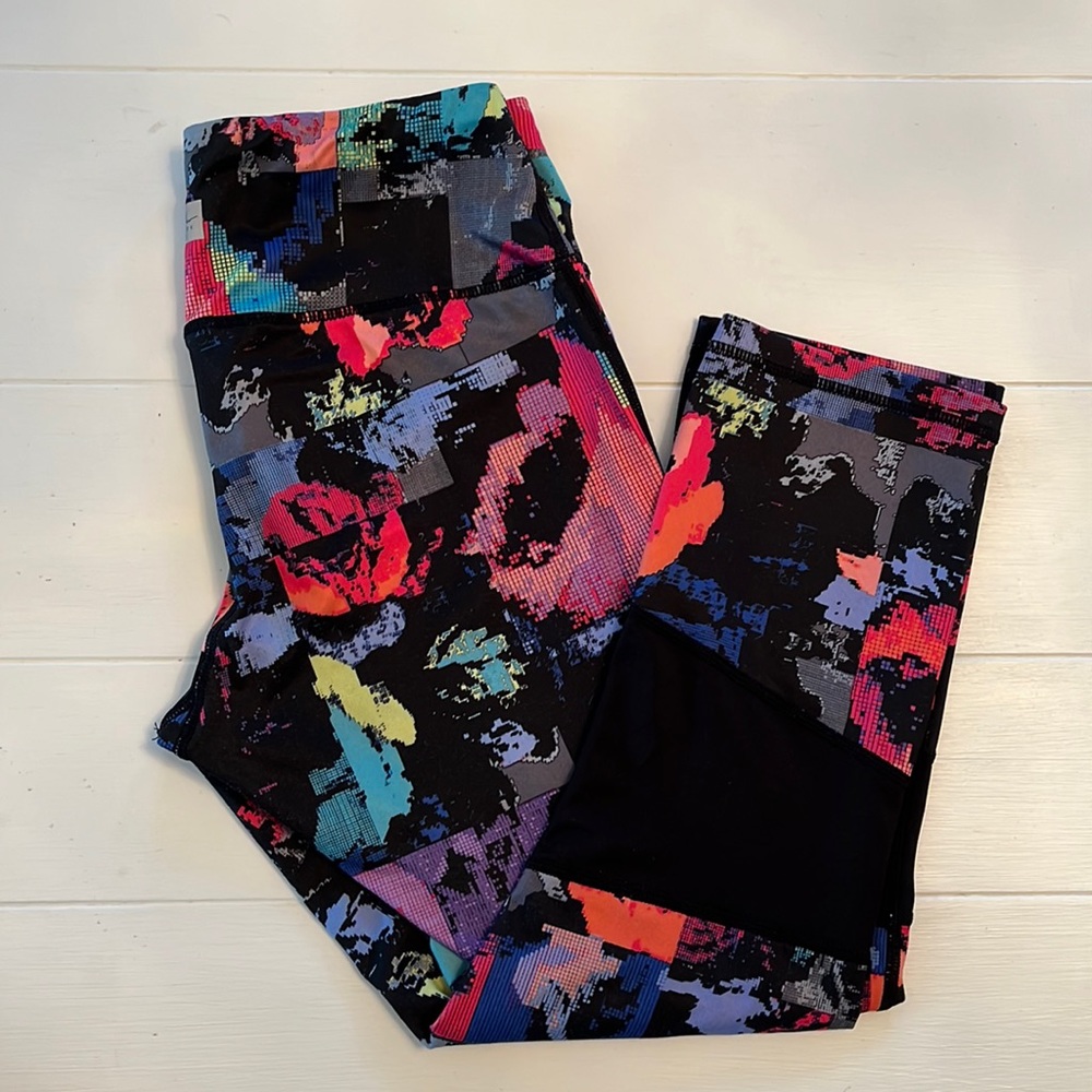 Nicole Miller Capri Leggings